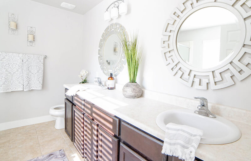 arredare-bagno-lungo-stretto